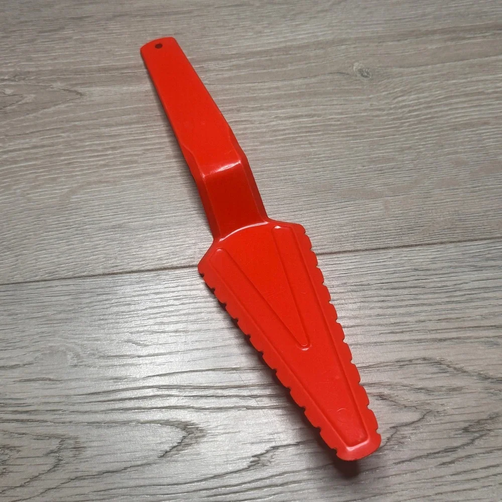 Vintage Tupperware Red Cake Pie Server Slicer Serrated Edge 1228-7 Retro Kitchen